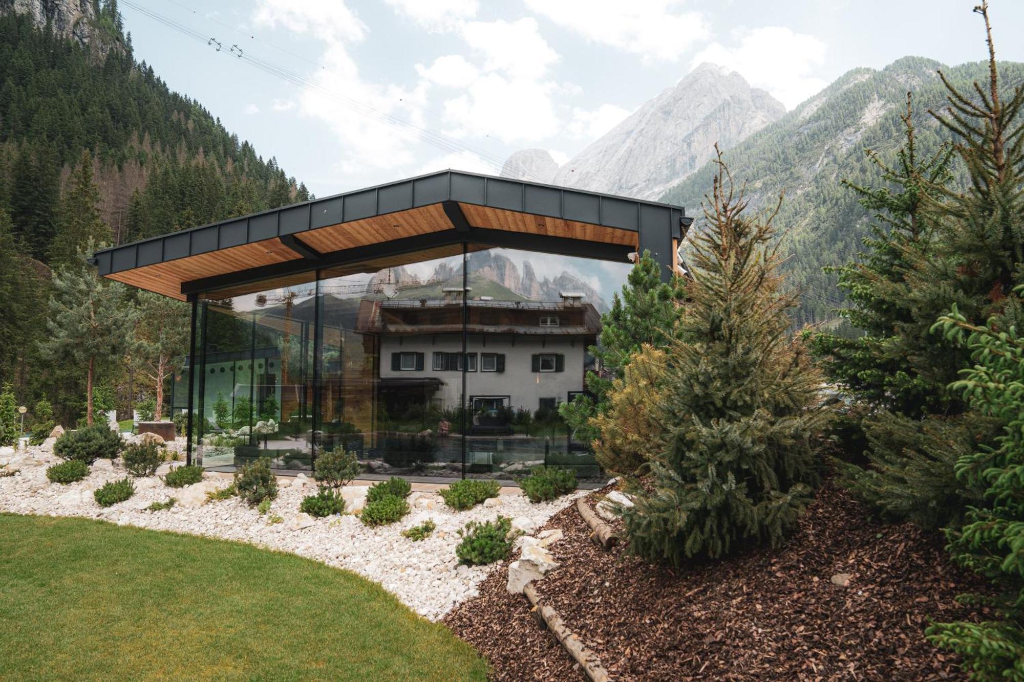 Hotel Majon Miramonti Canazei Bagian luar foto